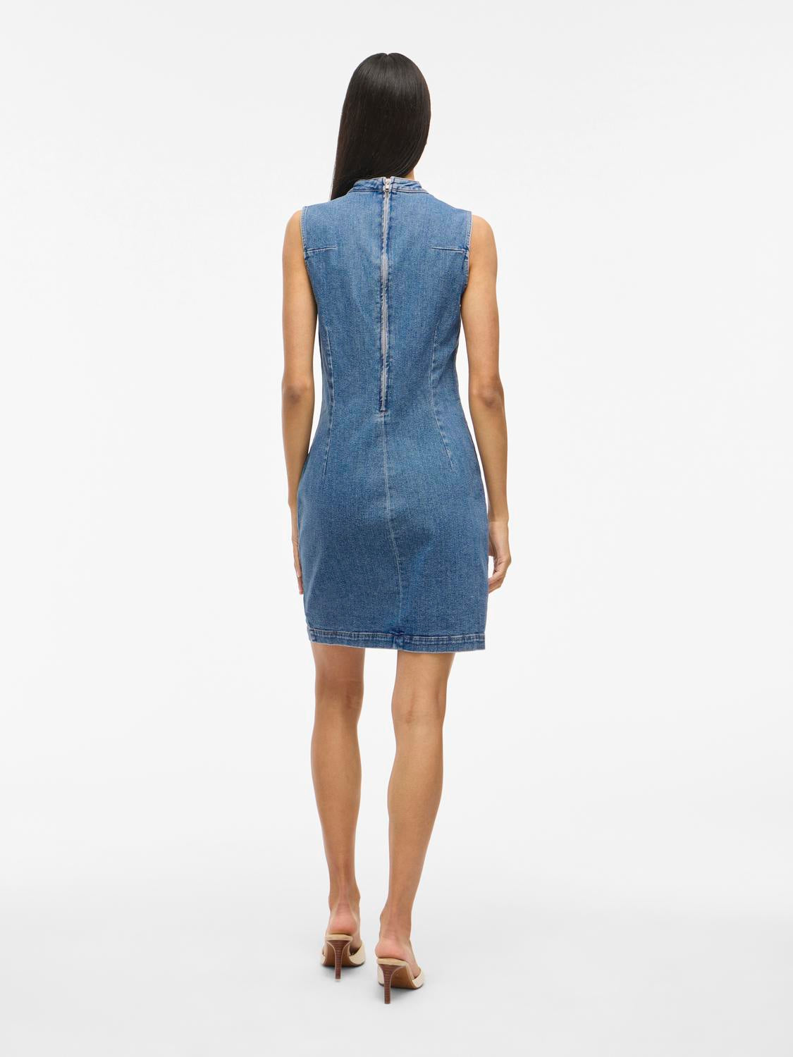 model_shot-back
